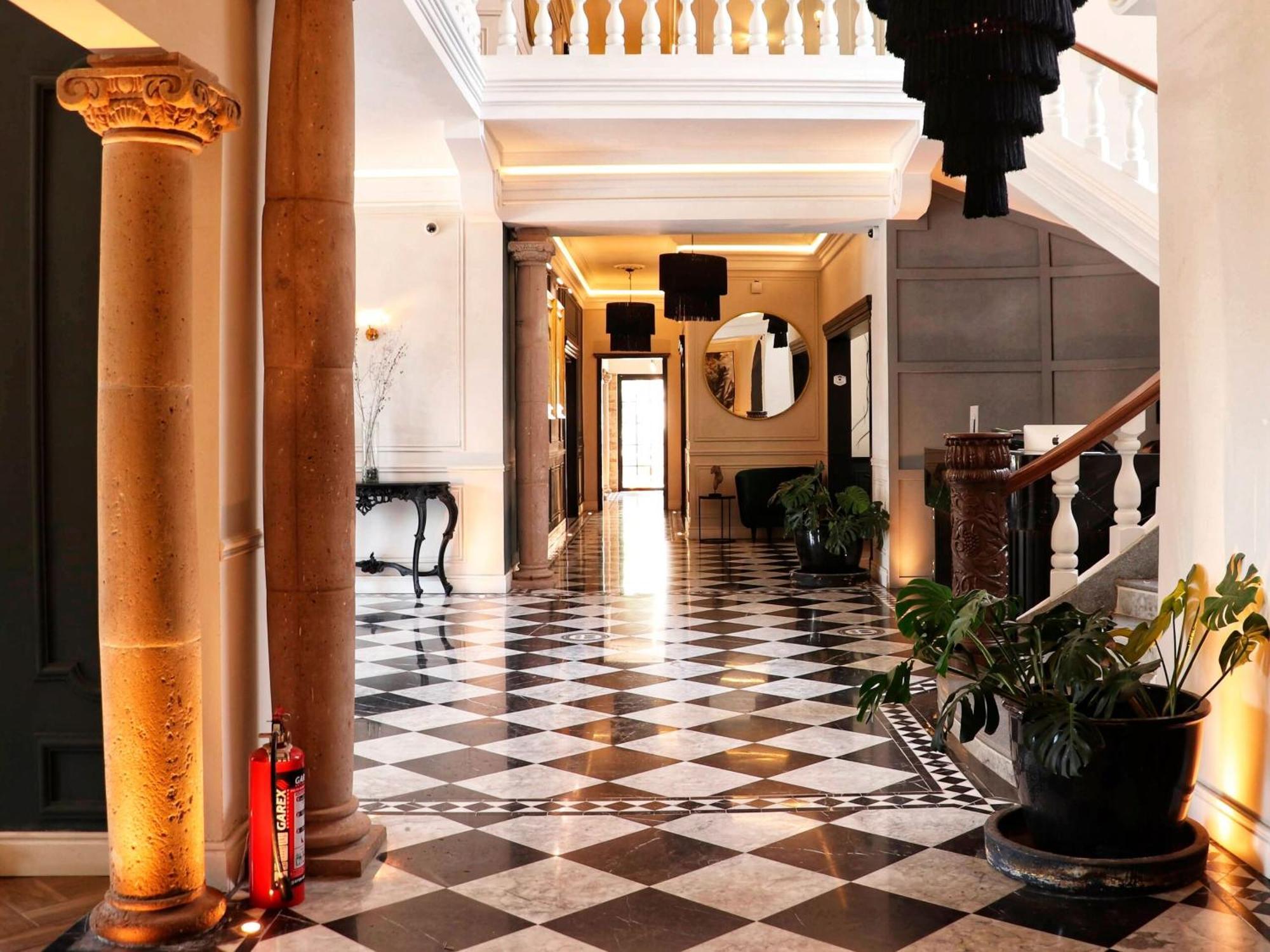 Hotel Mansion E Borbon 莱昂 外观 照片