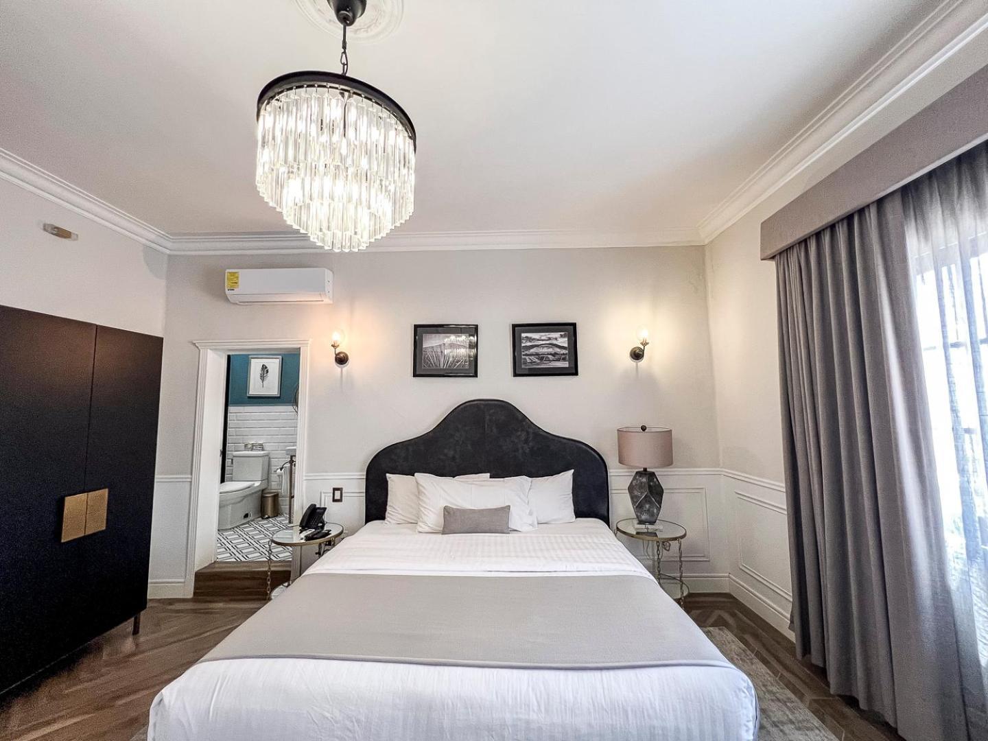 Hotel Mansion E Borbon 莱昂 外观 照片
