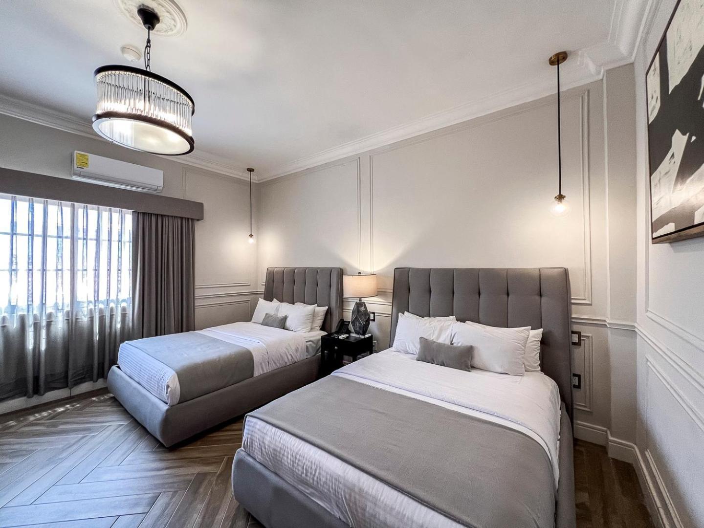Hotel Mansion E Borbon 莱昂 外观 照片