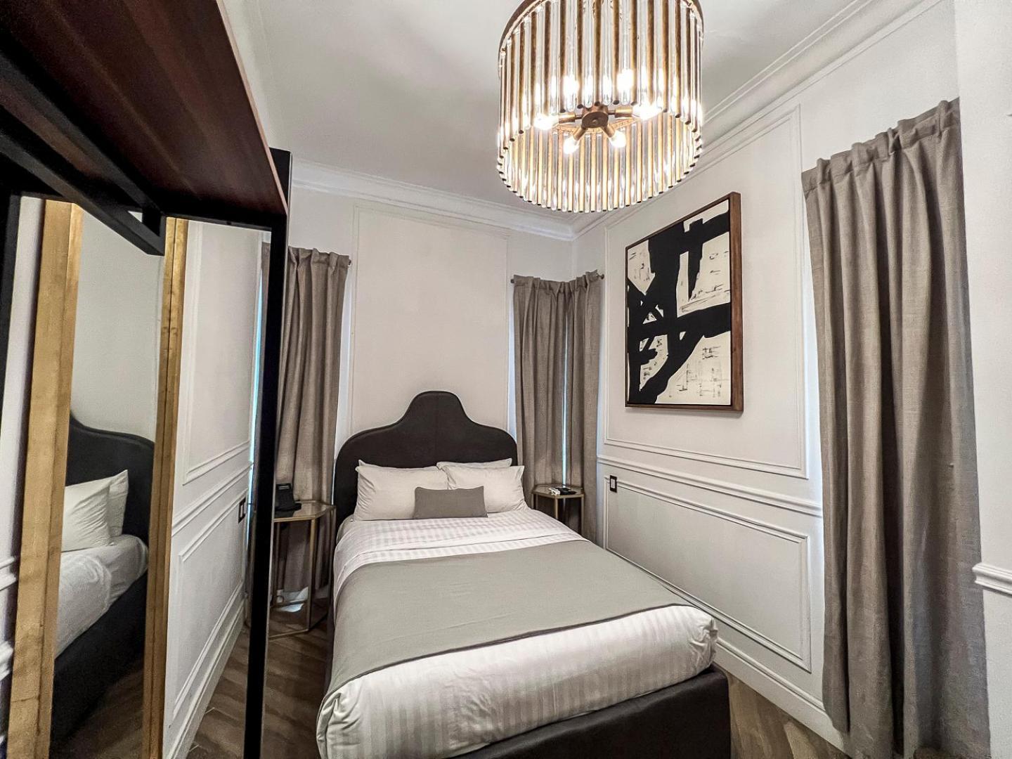 Hotel Mansion E Borbon 莱昂 外观 照片