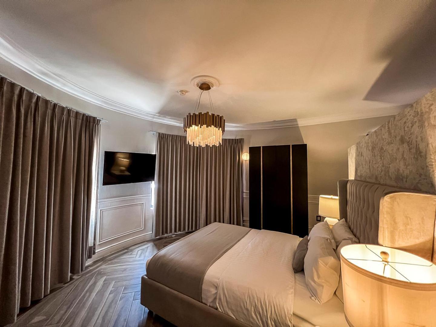 Hotel Mansion E Borbon 莱昂 外观 照片