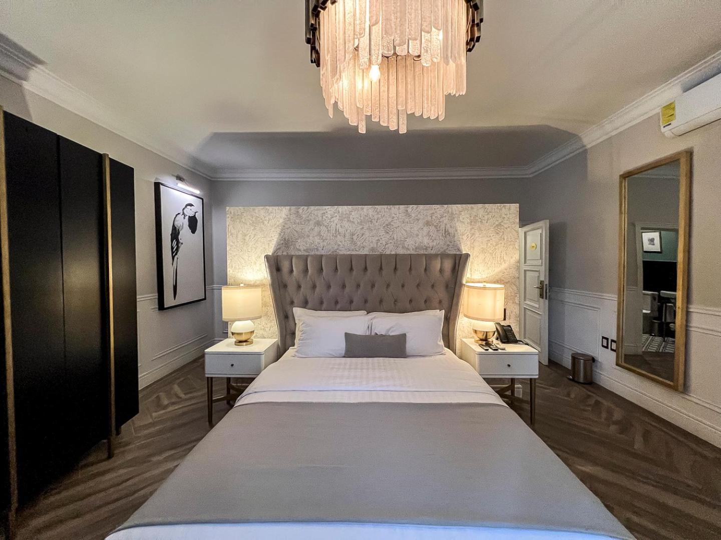 Hotel Mansion E Borbon 莱昂 外观 照片