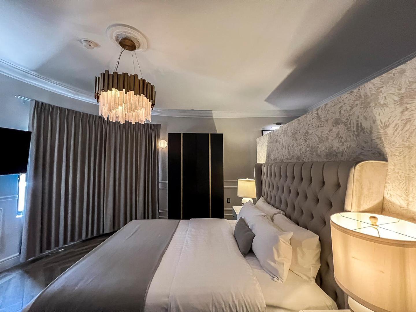 Hotel Mansion E Borbon 莱昂 外观 照片