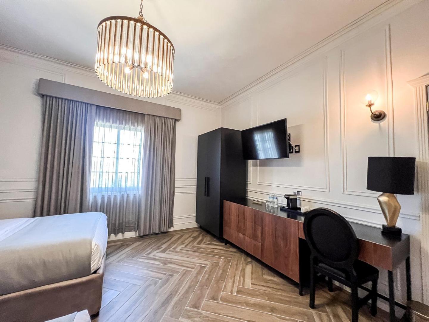 Hotel Mansion E Borbon 莱昂 外观 照片